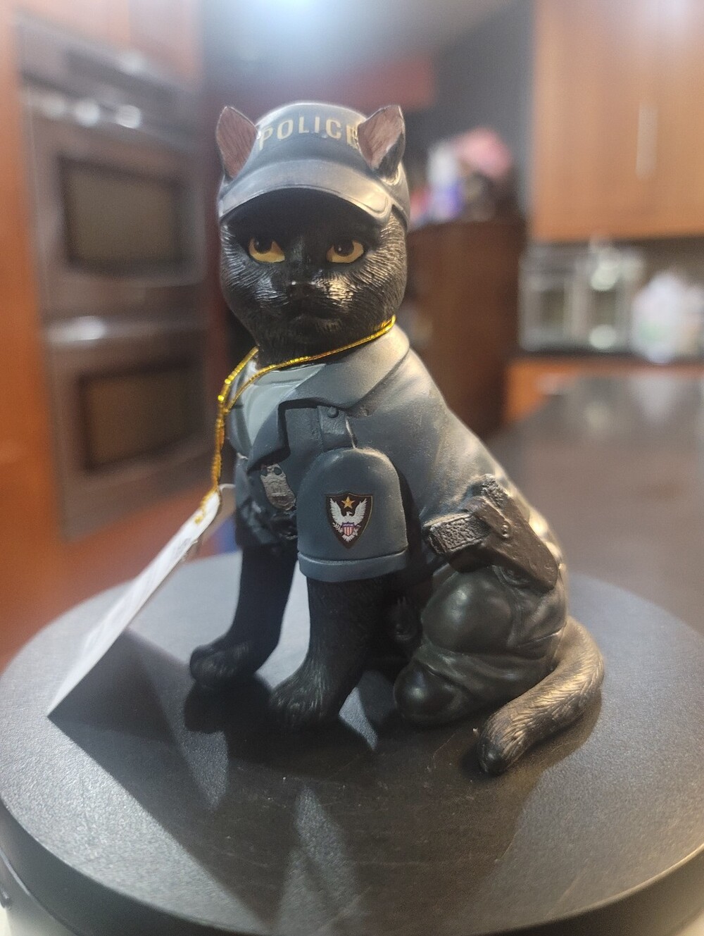 Hamilton Collection Cat Figurine SNIFFING THE TRUTH #004 To Purr-tect & Serve